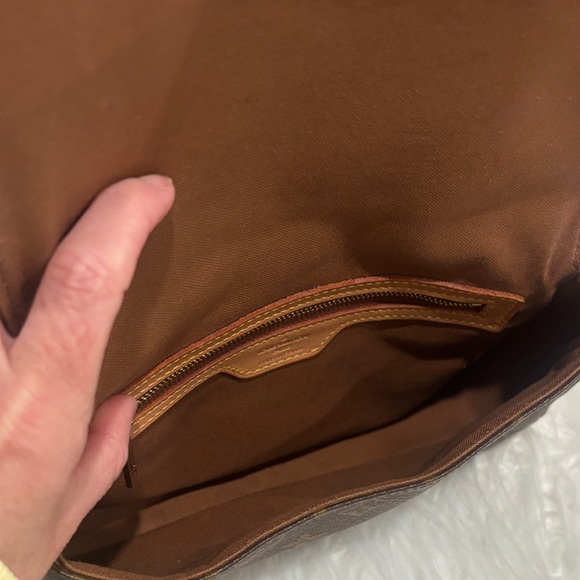 Louis Vuitton Monogram Mini Looping Bag - Picture 11 of 11